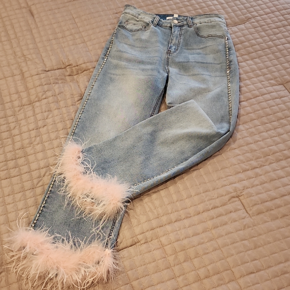Stylish Blue Jeans with Pink Feather Trim - Picture 2 of 9